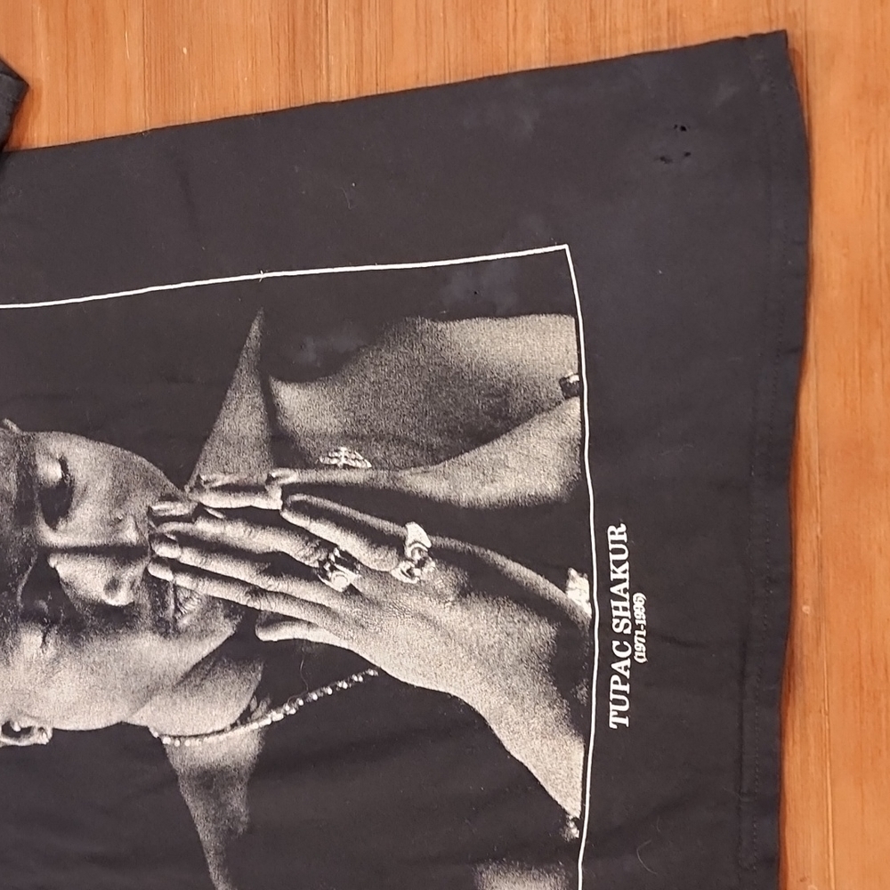 Bravado Tupac tee size small. - Picture 7 of 7